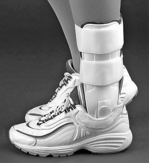 Pisces Healthcare Solutions. Prolite Anklle Stirrup Brace with Air Liners