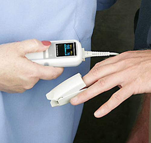 Picture of Pulse Oximeters: MD300 Handheld Spot-Check Pulse Oximeter with 1 Adult Finger Probe