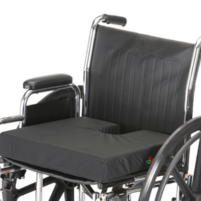 https://www.pisceshealth.com/images/thumbs/0533785_coccyx-foam-cushion-with-cover-for-wheelchair-18-x-16-x-3_415.jpeg