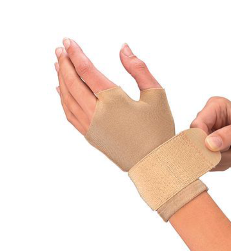 Picture of Mueller Arthritis Compression Gloves