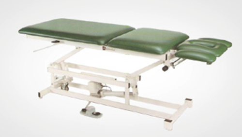 Picture of AM-550 FIVE SECTION TOP / FIXED CTR SEC / TILT DOWN ARMRESTS Treatment Table